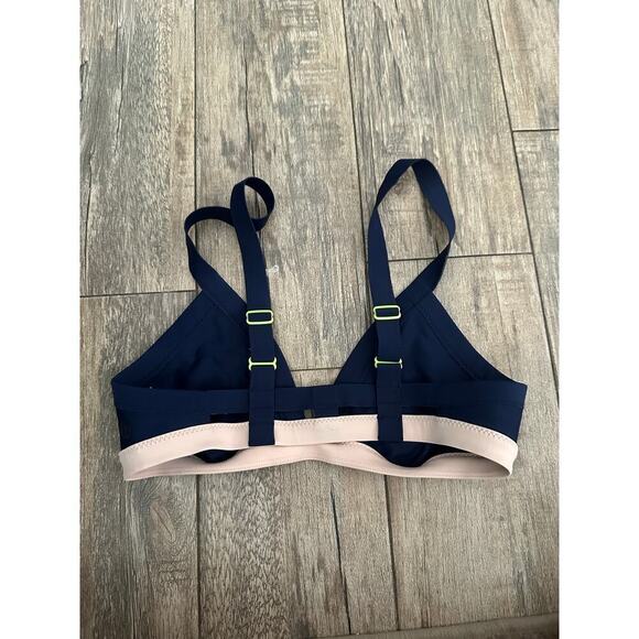 LULULEMON Women's Blue Cream Surf to Sand Booster Bikini Swim Top Size 4 - Picture 7 of 7